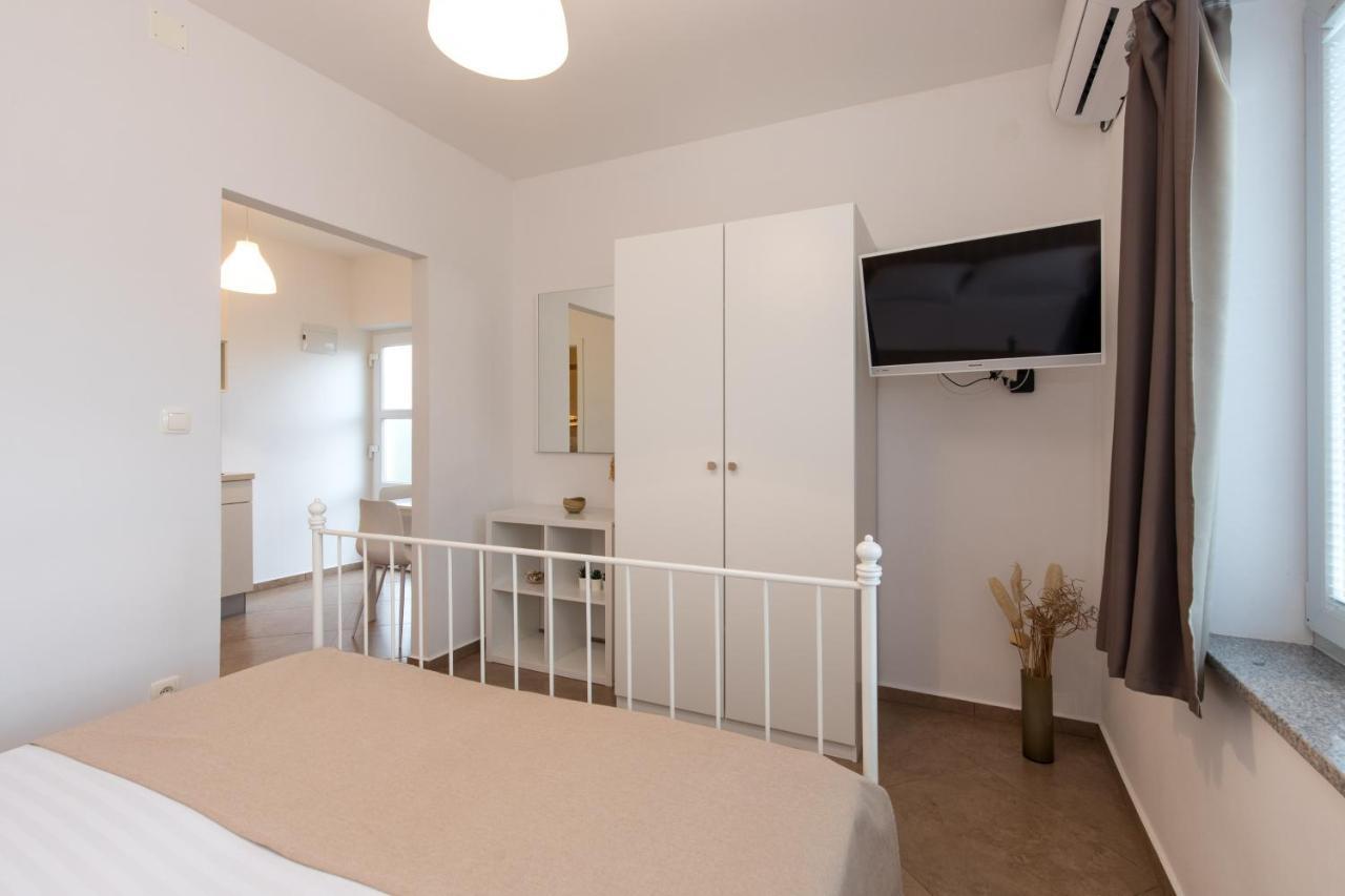 Apartmani Laura Krk Krk Town Dış mekan fotoğraf