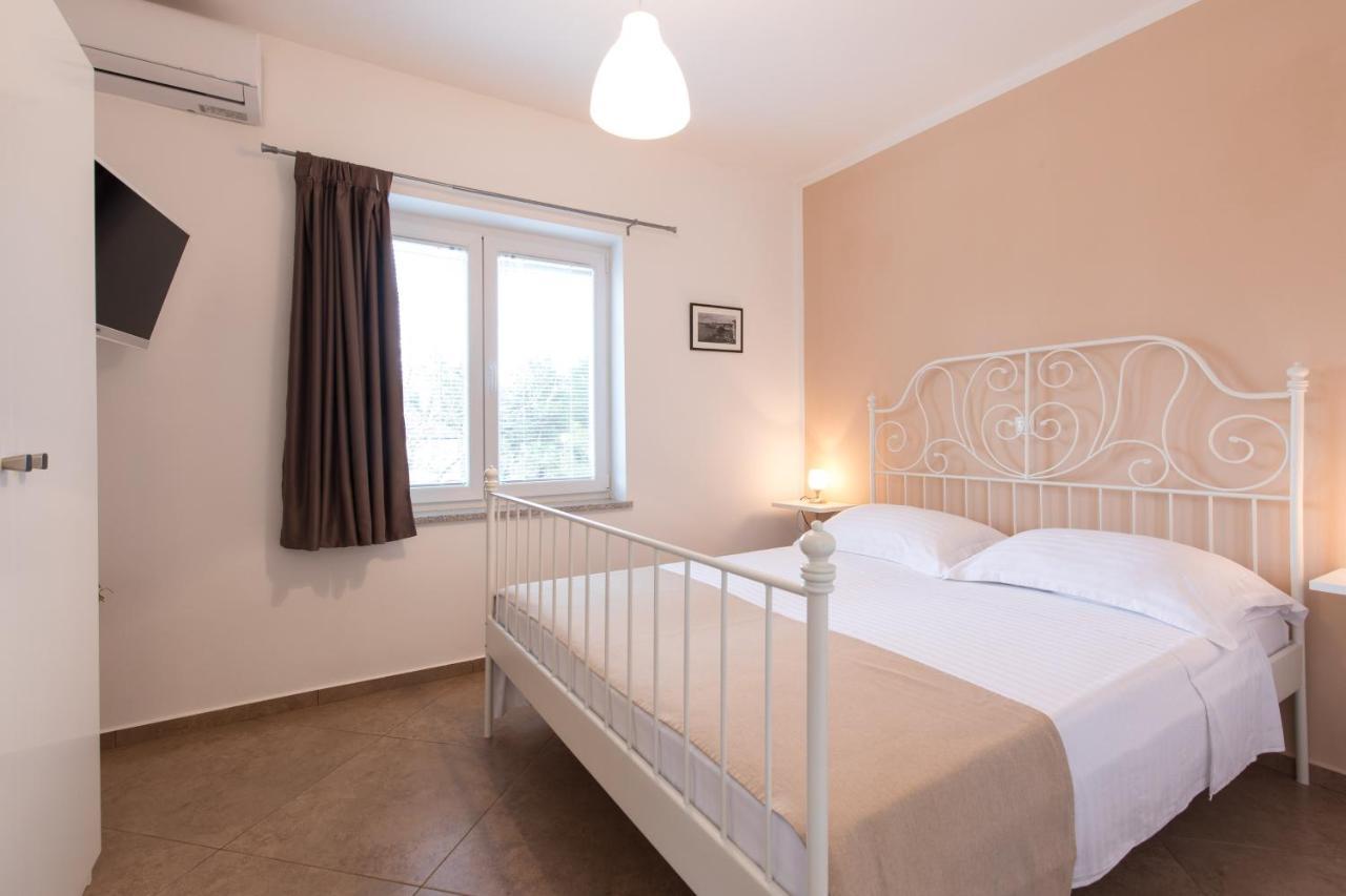 Apartmani Laura Krk Krk Town Dış mekan fotoğraf