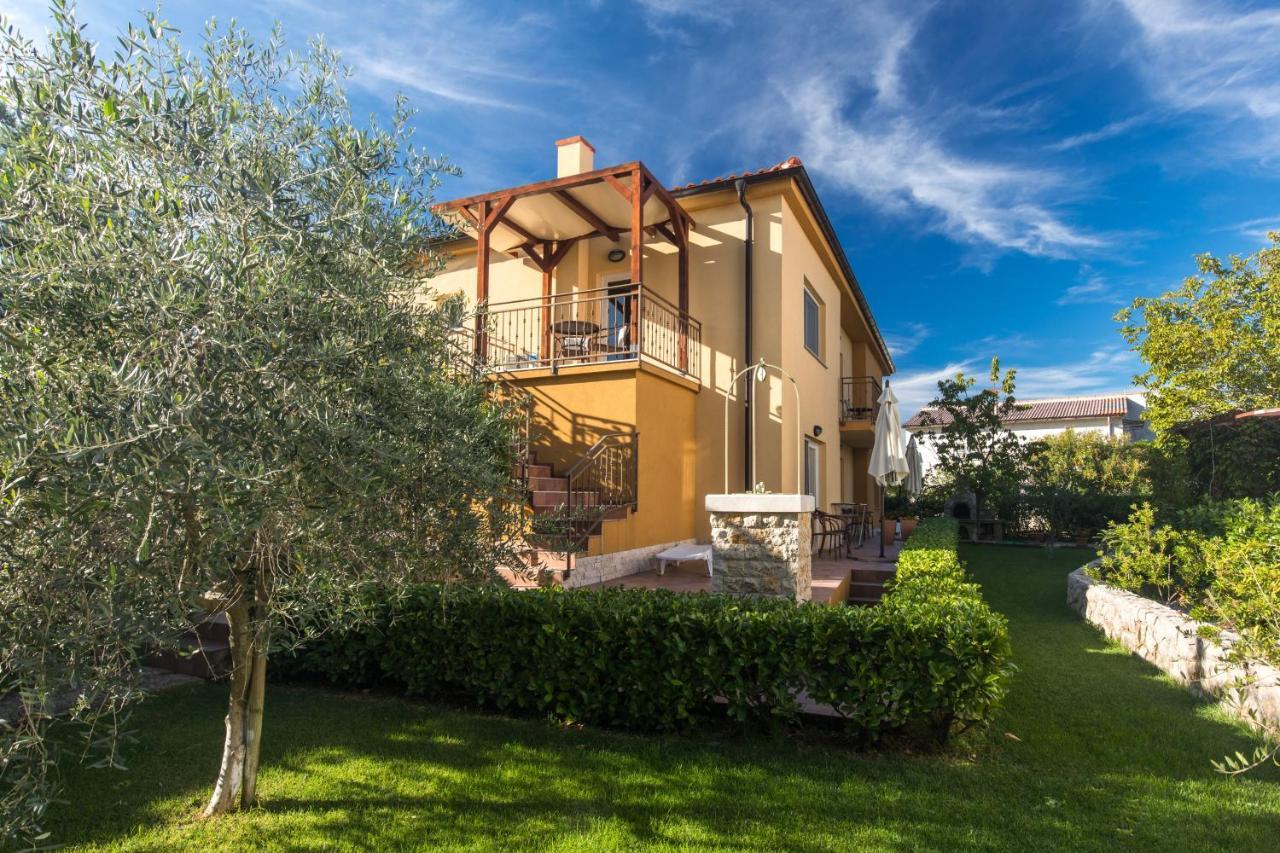 Apartmani Laura Krk Krk Town Dış mekan fotoğraf