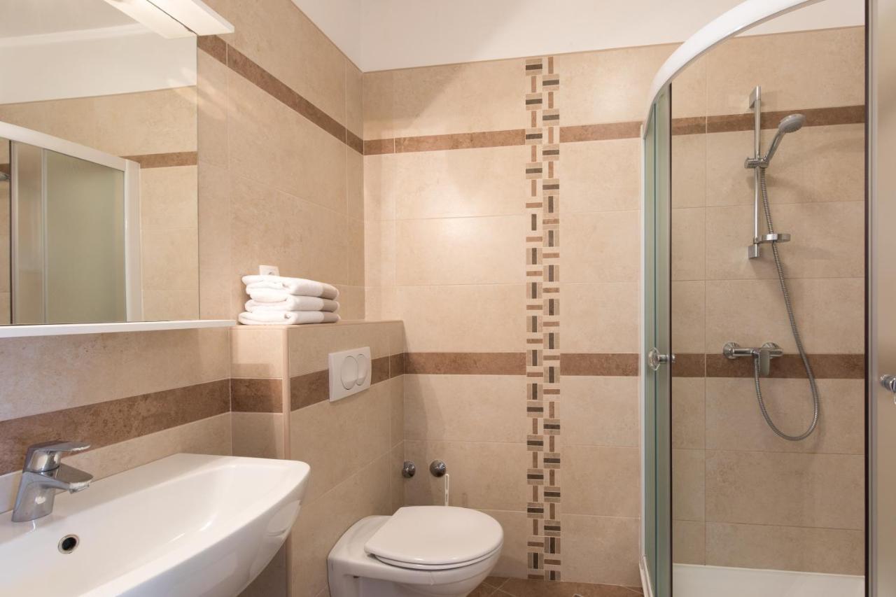 Apartmani Laura Krk Krk Town Dış mekan fotoğraf