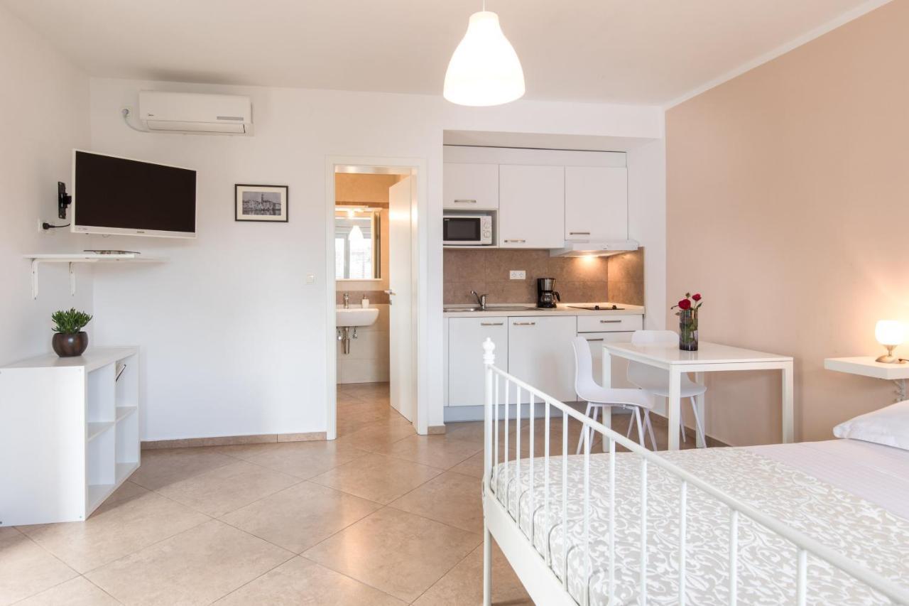 Apartmani Laura Krk Krk Town Dış mekan fotoğraf