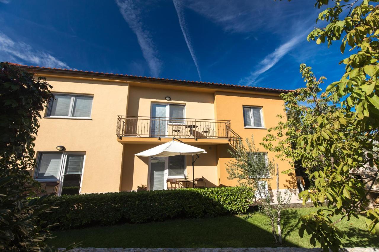 Apartmani Laura Krk Krk Town Dış mekan fotoğraf