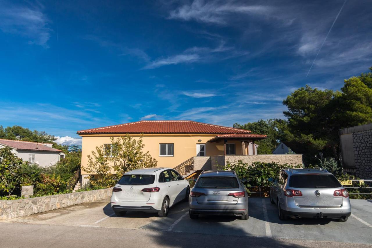 Apartmani Laura Krk Krk Town Dış mekan fotoğraf